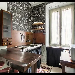 Appartement Django, Rome